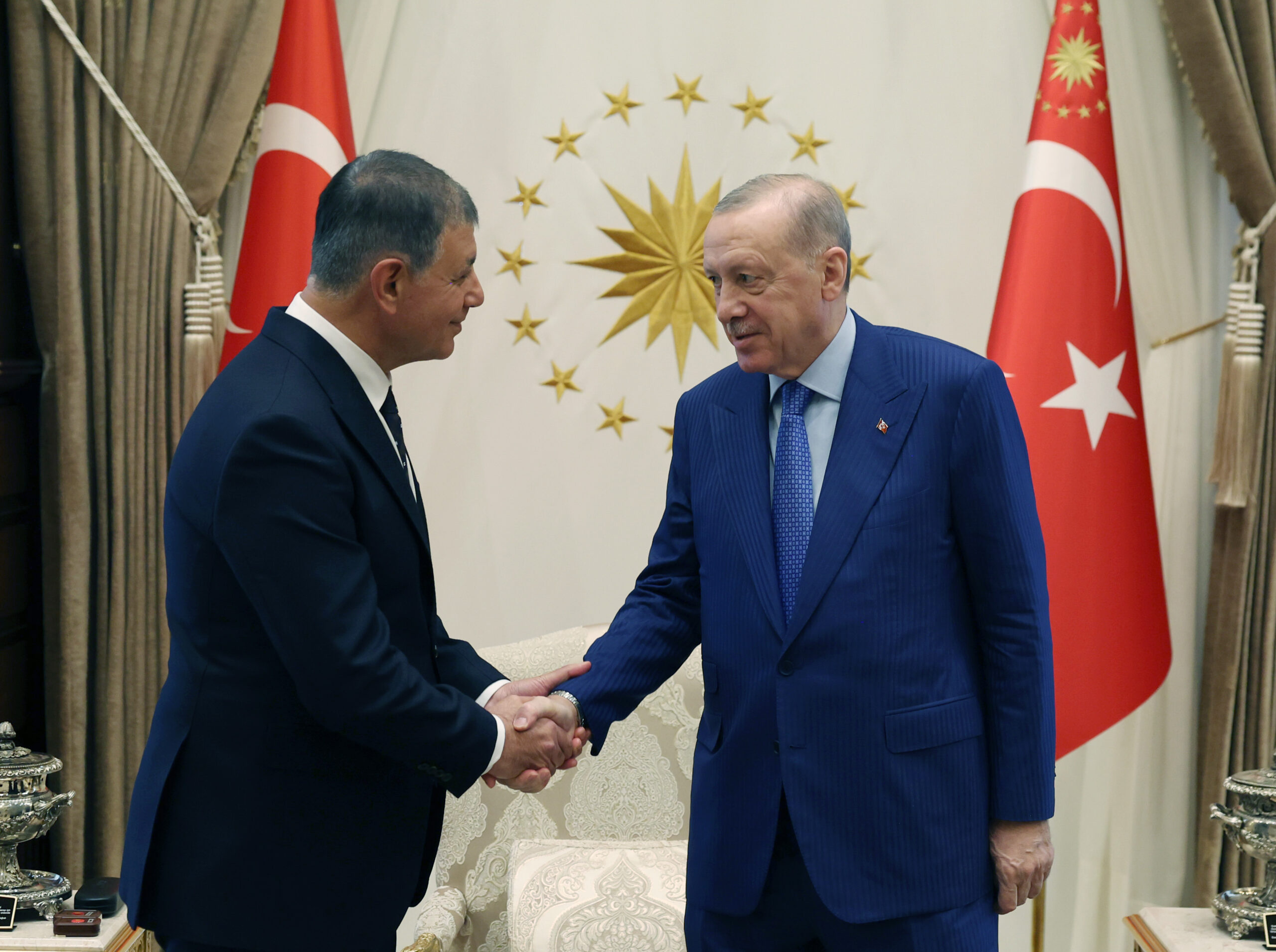 Beştepe'yi ziyaret etmişti:Tugay ADD üyeliğinden istifa etti