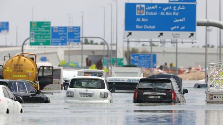 Dubai’de sel kaos yarattı, Umman’da ölü sayısı 20’ye yükseldi