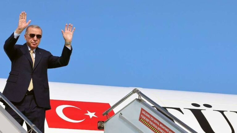 Erdoğan, Arap Ligi için Suudi Arabistan’a gitti!