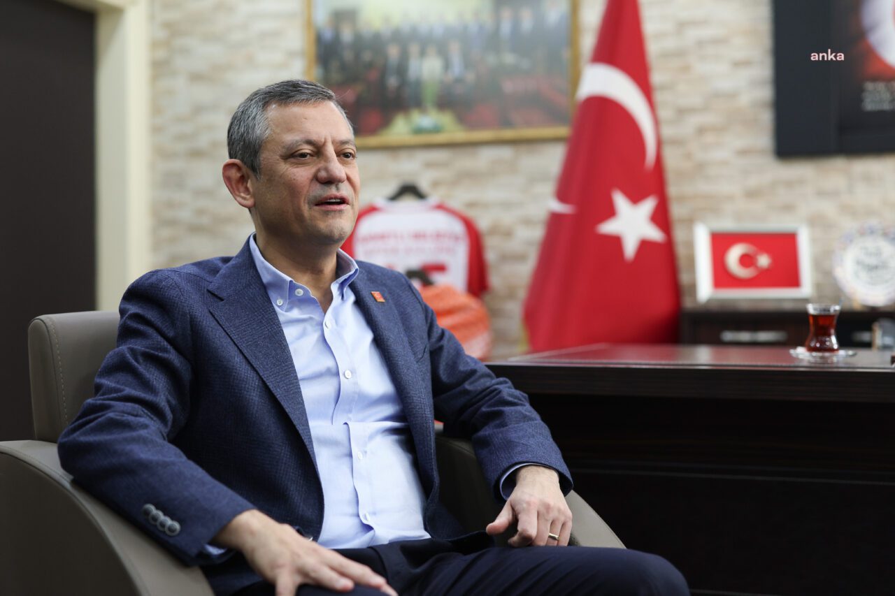 CHP Genel Başkanı Özgür Özel, Manisa’da : “İki kişiden birinin oyunu kazandık”