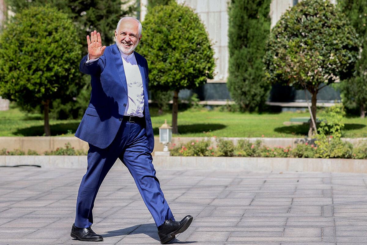 İran Cumhurbaşkanı Yardımcısı Cevad Zarif istifa etti!