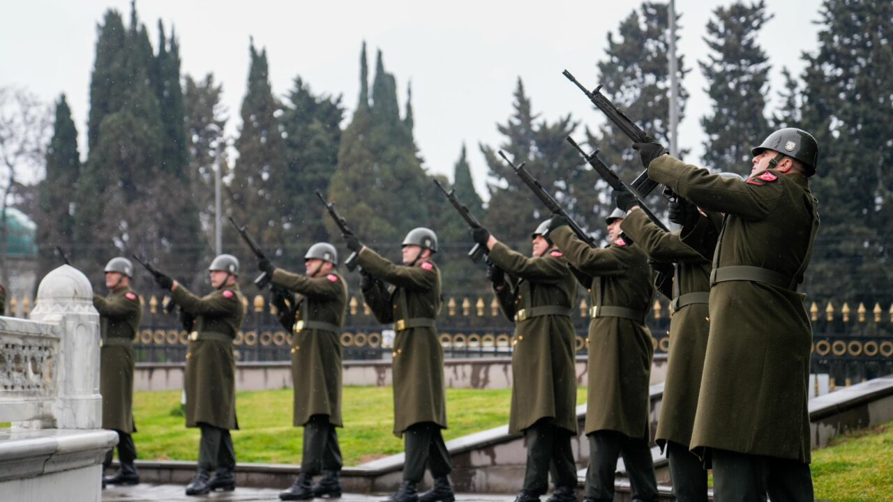 Edirnekapı Şehitliği’nde 18 Mart için anma töreni