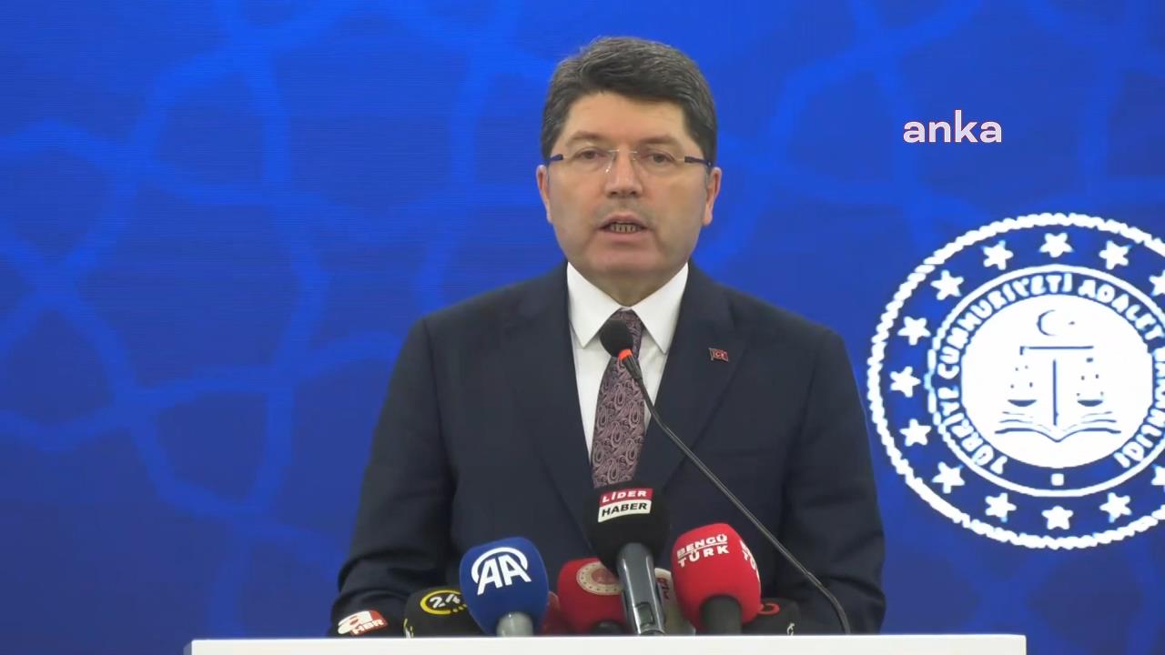 Ekrem İmamoğlu’na gözaltı… Adalet Bakanı Tunç: “Darbe gibi ifadelerle nitelendirmek son derece tehlikeli ve yanlıştır”