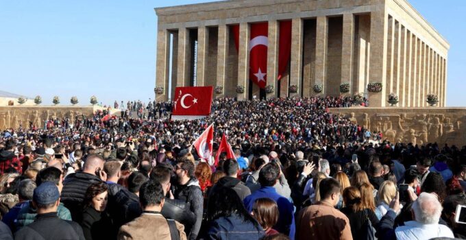23 Nisan’da 236 bin 574 kişiden Anıtkabir ziyareti