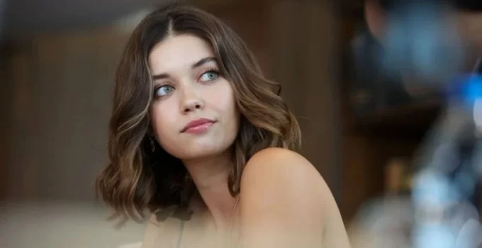 Afra Saraçoğlu’nun sürpriz değişimi