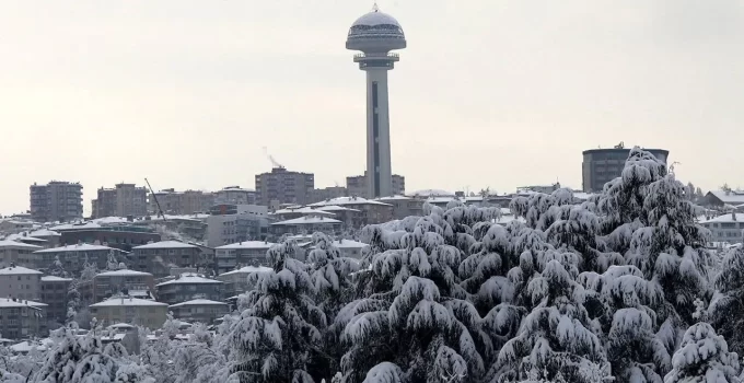 Ankara kar altında! Mansur Yavaş’tan son dakika açıklaması