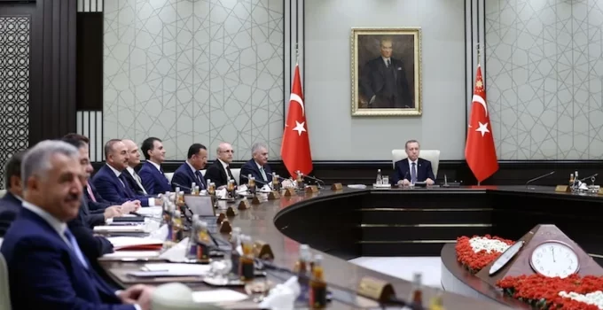 AKP Kabinesinde gündem ne olacak?