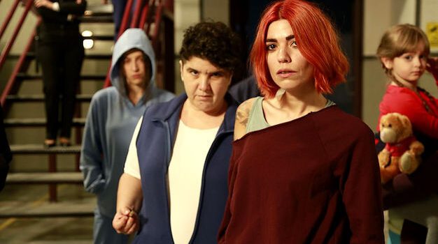 Avlu dizisi ekranlara dönüyor!
