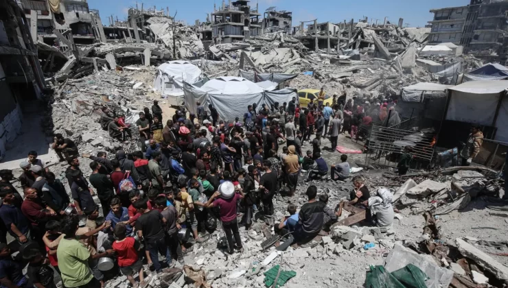 Gazze’de can kaybı 52 bin 810’a yükseldi