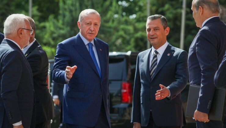 Cumhurbaşkanı Erdoğan’dan Özgür Özel’e Geçmiş Olsun Telefonu