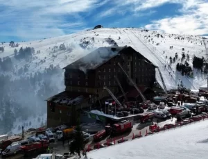 Bolu Grand Kartal Oteli yangınında top Kültür ve Turizm Bakanlığı’na atıldı