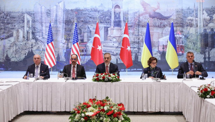 İstanbul’daki Türkiye-ABD-Ukrayna görüşmesi başladı