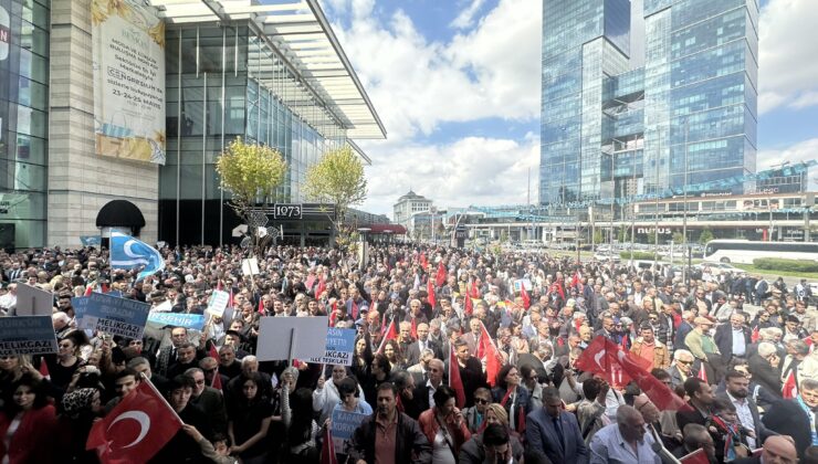 Yüzlerce kişi İYİ Parti’nin ‘Türkçülük Şöleni’nde!