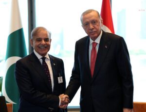 Erdoğan, Pakistan Başbakanı Şahbaz Şerif ile ne konuştu?
