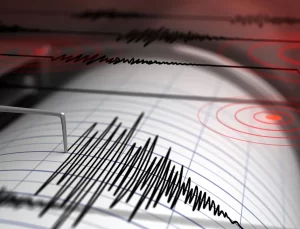 Ege Denizi’nde 6 büyüklüğünde deprem panik yarattı