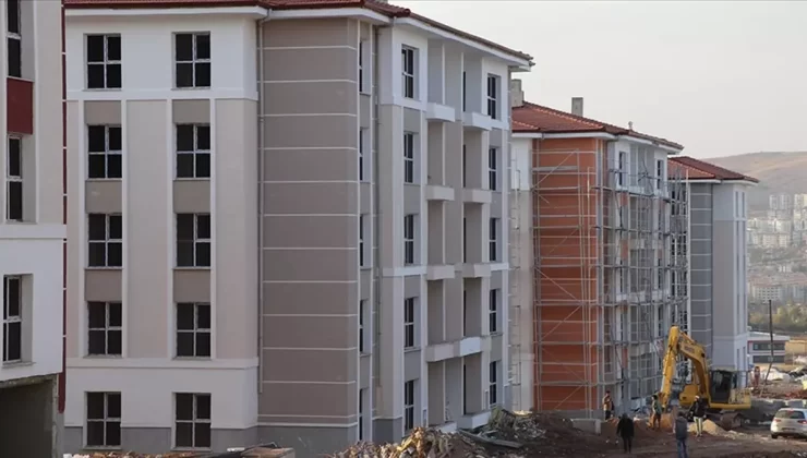 Depremden etkilenen illere toplam 343 bin 936 konut ihalesi