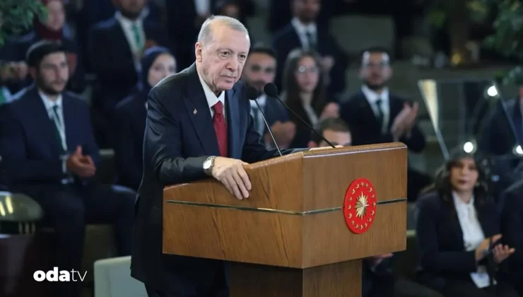 AK Parti yeni anayasanın hazırlığı için bir çalışmalara başladı