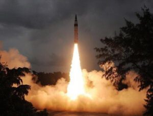 Hindistan’dan Pakistan’daki askeri üslere yeni füze saldırısı