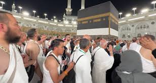 Hacı adayları Gazze için Kabe’de dua ediyor