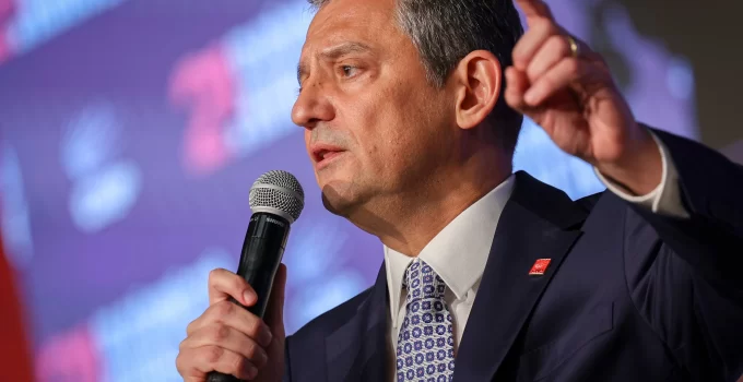 Özel açıkladı: CHP’den terör örgütünün silahlarını bırakmalarına tam destek!