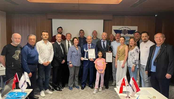 Yılmaz Büyükerşen’e onursal üyelik ödülü