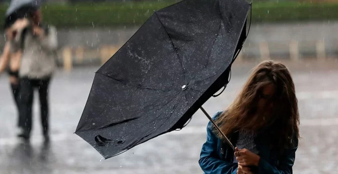 Fırtına geliyor: Çatılar uçabilir, ulaşım aksayabilir