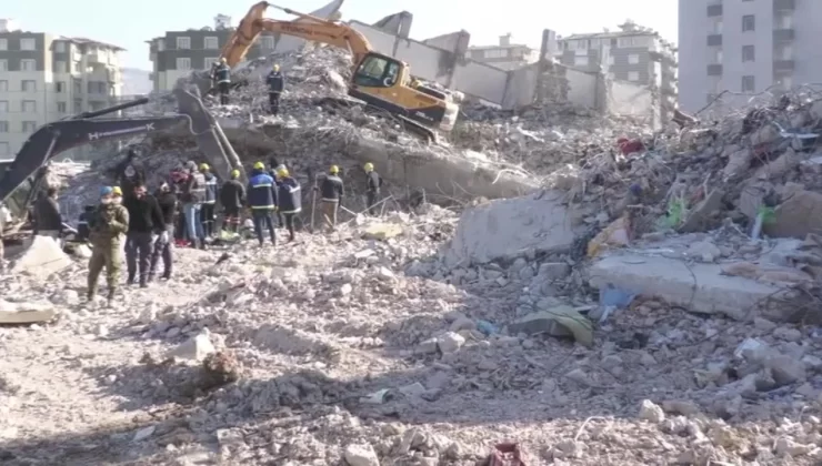 219 kişinin öldüğü Atilla Eren Apartmanı’nın müteahhiti: “Niye tutuklu olduğumu bilmiyorum”