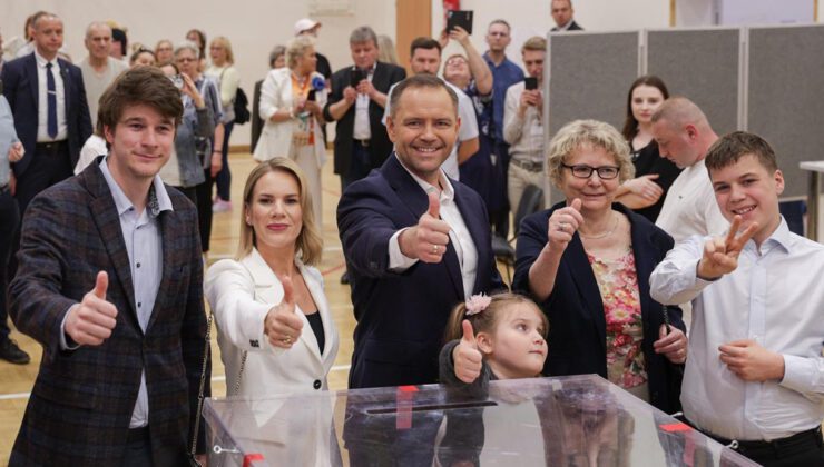 Polonya’da Cumhurbaşkanlığı Seçimlerinin Galibi Karol Nawrocki