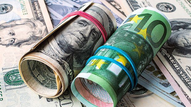 Dolar ve Euro Yükselişine Hız Kesmeden Devam Ediyor