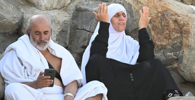 İran-İsrail çatışmaları nedeniyle 12 bin 500 İranlı hacı Suudi Arabistan’da mahsur!