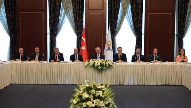 AKP’den yeni anayasa hamlesi: Beştepe’de kritik üçüncü toplantı başladı