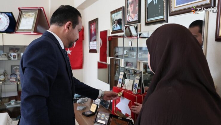 AKP'li Kürşad Zorlu'dan şehit ailesine ziyaret
