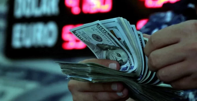 Döviz mevduatında sert yükseliş: 195 milyar doları aştı