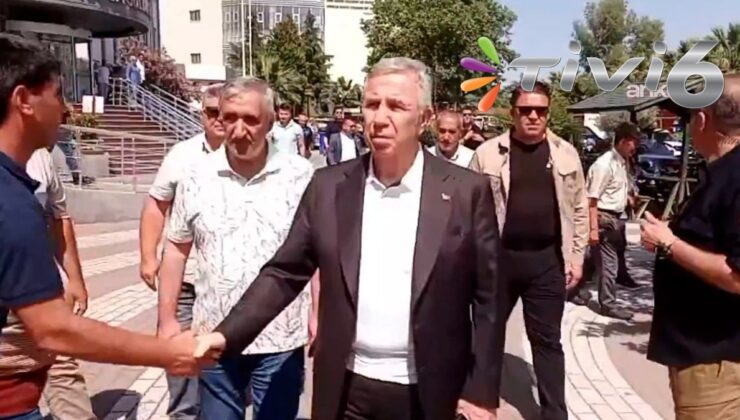 Mansur Yavaş Ferdi Zeyrek'in ailesini ziyaret etti