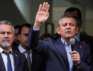 CHP’de neler oluyor? Özgür Özel’in genel başkanlığına dair flaş iddia