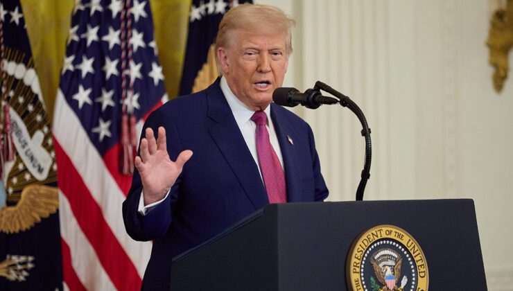 Trump’tan Tahran için sert uyarı: “Herkes acilen tahliye edilmeli”