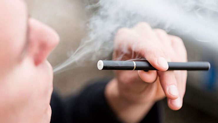 Elektronik sigara kullananların dikkatine: ‘Patlamış mısır akciğeri’ hastalığı kapıda