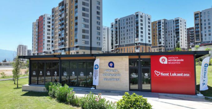 Antalya’da İkinci Kent Lokantası Hizmete Açıldı: 4 Çeşit Yemek Sadece Bir Çorba Fiyatına!