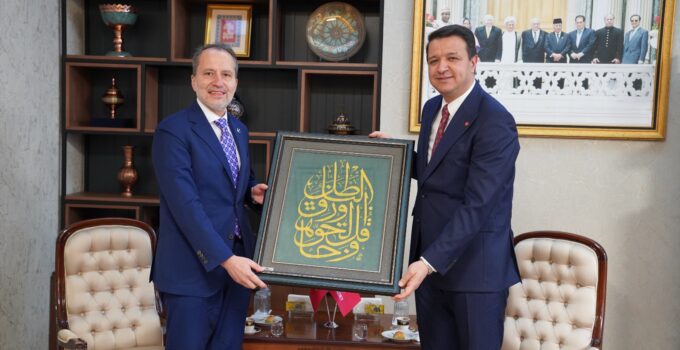 Yeniden Refah lideri Fatih Erbakan’dan Saadet Partisi’ne ziyaret