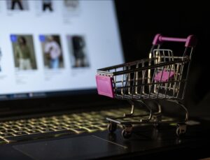 Online alışverişte yeni dönem: Yurt dışı sitelerine Türkiye şartı