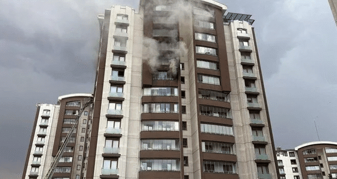Ankara’da Korkutan Yangın: Mahsur Kalan 2 Kişi Kurtarıldı