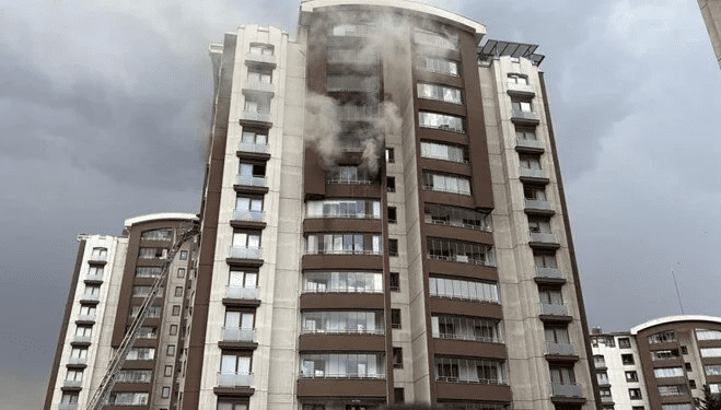 Ankara’da Korkutan Yangın: Mahsur Kalan 2 Kişi Kurtarıldı