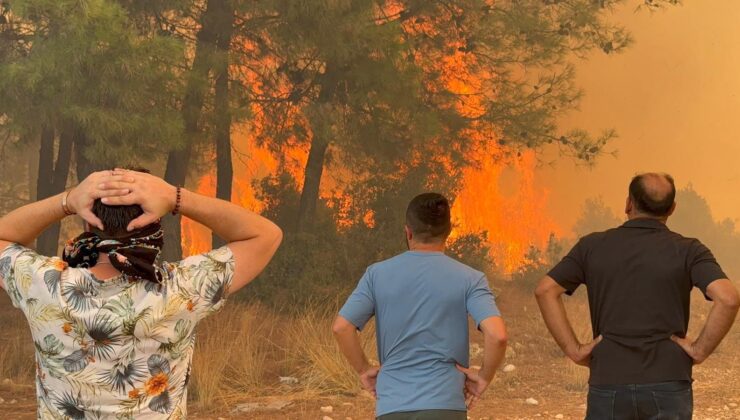 Antalya’da Üç Farklı Noktada Orman Yangını: Tahliyeler Başladı