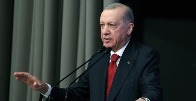 Erdoğan’dan CHP’ye Yönelik Flaş Açıklamalar: “Çok Pis Kokular Geliyor”