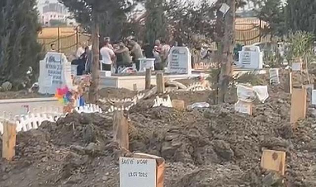 İstanbul Silivri’de Mezarlıkta Cenaze Töreni Kavgası: Taraflar Birbirine Girdi