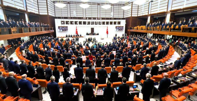 12 şehit için verilen araştırma önergesi AKP-MHP kararıyla ret mi edildi?