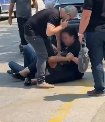 Bursa’da Kadın, Eski Eşini Cadde Ortasında Darp Etti