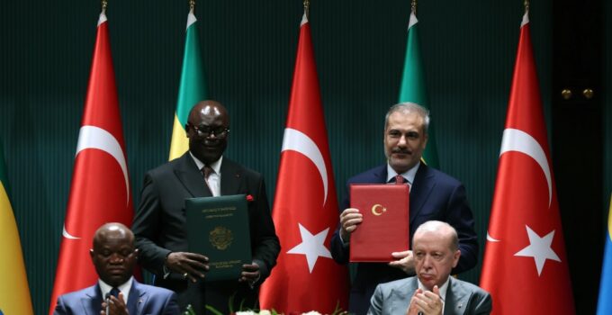 Türkiye ile Gabon Arasında 8 Anlaşma İmzalandı: Savunmadan Enerjiye Stratejik İş Birliği!