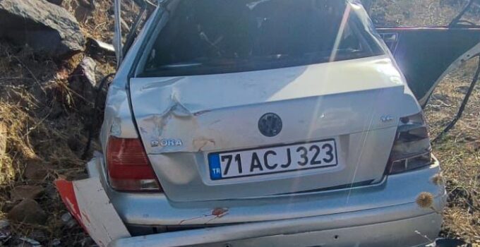 Siverek’te Takla Atan Otomobilde 2 Ölü, 3 Yaralı