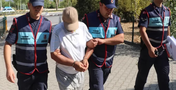 Denizli’de Turistlerin Gizlice Görüntülerini Çeken Şahıs Yakalandı